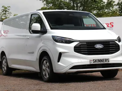 Used Ford Transit Custom Limited 136 HP (100 kW) 2024 White Van