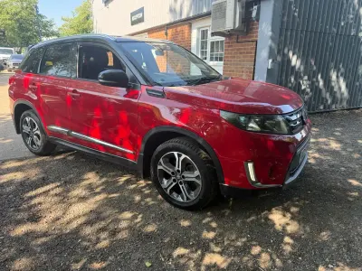 Used Suzuki Vitara SZ5 120 HP (88 kW) 2015 Red/black SUV