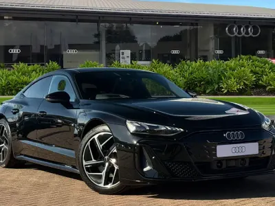 Ny Audi e-tron GT quattro Comfort 430 kW (585 HK) 2026 Svart Sedan