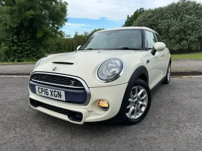 Used Mini Cooper SD Hatch 170 HP (125 kW) 2016 White Hatchback