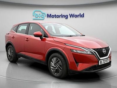 Begagnad Nissan Qashqai Acenta Premium 140 HK (102 kW) 2023 Röd SUV