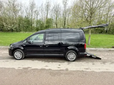 Used VW Caddy Life 122 HP (89 kW) 2019 Black MPV