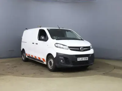 Used Vauxhall Vivaro Edition 2019 White MPV