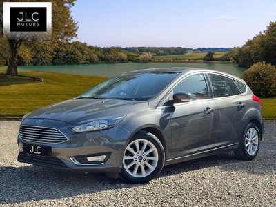 Begagnad Ford Focus Titanium 125 HK (91 kW) 2016 Grå Halvkombi