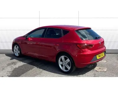 Używany Seat Leon FR 130 KM (95 kW) 2019 Czerwony Hatchback