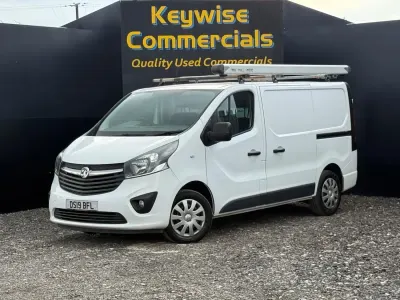 Używany Vauxhall Vivaro Sportive 125 KM (91 kW) 2019 Biały Minivan