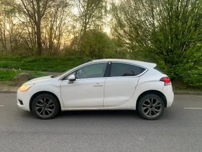 Używany Citroën DS4 115 KM (84 kW) 2013 Biały Hatchback