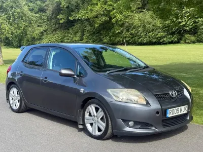 Used Toyota Auris SR 177 HP (130 kW) 2009 Grey Hatchback