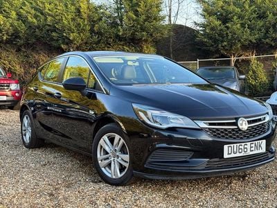 Black Used 2016 Vauxhall Astra Hatchback | £2,495 (Super price)