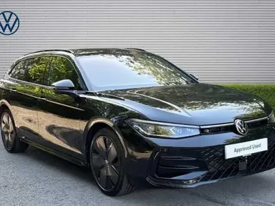 Used VW Passat R-line 204 HP (150 kW) 2025 Grenadilla black metallic Estate