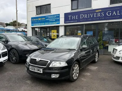 Begagnad Skoda Octavia LAURIN & KLEMENT 180 HK (132 kW) 2008 Svart Kombi