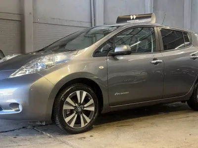 Second-hand Nissan Leaf Tekna 30 kW (41 CP) 2017 Gri Hatchback