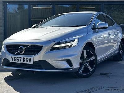 Begagnad Volvo V40 R-Design 122 HK (89 kW) 2017 Silver Halvkombi