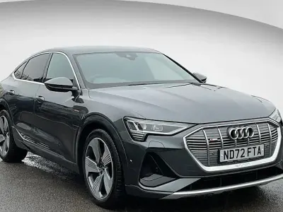 Usado Audi e-tron Sportback S-Line 300 kW (408 HP) 2022 SUV
