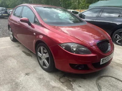 Used Seat Leon Sport 185 HP (136 kW) 2006 Red Hatchback