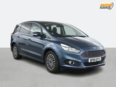 Used Ford S-MAX Titanium 150 HP (110 kW) 2019 Blue MPV