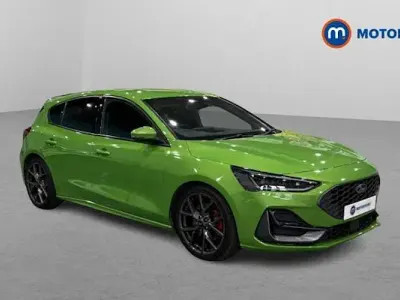 Used Ford Focus ST 280 HP (205 kW) 2023 Green Hatchback
