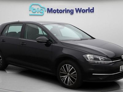 Used 2018 VW Golf VII SE Hatchback | £12,600 (Fair price)