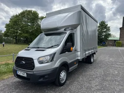 Usado Ford Transit 130 HP (95 kW) 2017 Prateado Cabrios