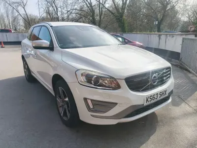 Second-hand Volvo XC60 R-Design 215 CP (158 kW) 2013 Alb SUV