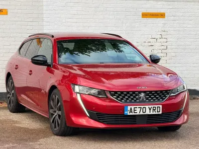 Usado Peugeot 508 GT-line 130 CV (95 kW) 2020 Rojo Familiar