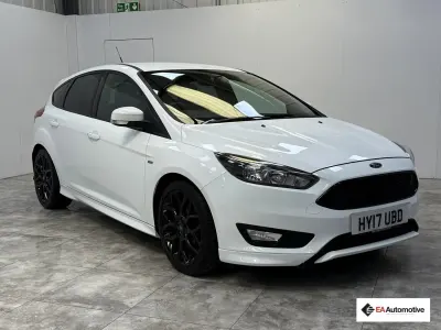 Używany Ford Focus ST-Line 120 KM (88 kW) 2017 Biały Hatchback