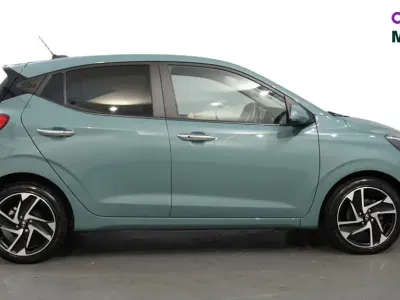 Used Hyundai i10 Premium 2025 Green Hatchback