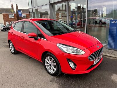 Used Ford Fiesta Zetec 100 HP (73 kW) 2017 Red Hatchback