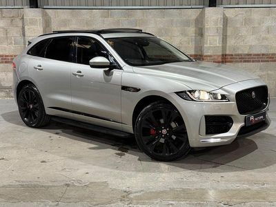 Used Jaguar F-Pace R-Sport 180 HP (132 kW) 2016 Gold SUV