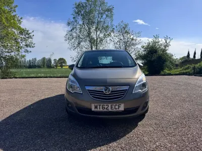 Używany Vauxhall Meriva 110 KM (80 kW) 2012 Brązowy Minivan