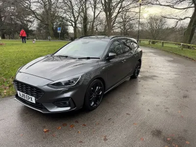 Usado Ford Focus ST-Line X 150 HP (110 kW) 2019 Cinzento Carrinha