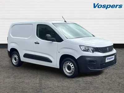 Used Peugeot Partner Premium 100 HP (73 kW) 2023 White MPV