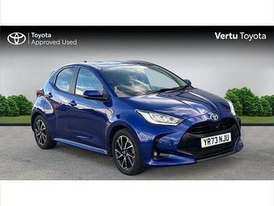 Used Toyota Yaris Hybrid Design 116 HP (85 kW) 2023 Blue Hatchback