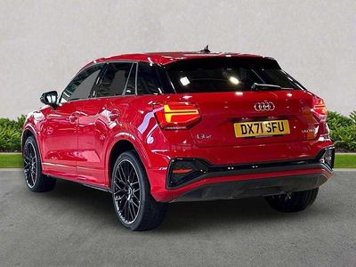 Begagnad Audi Q2 Black Edition 108 HK (79 kW) 2021 Röd SUV