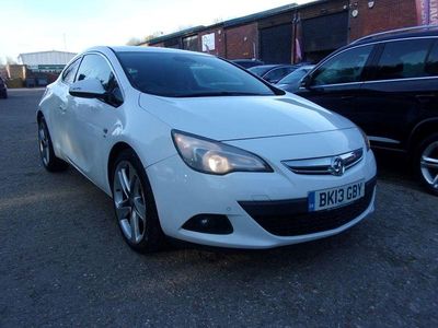 Used Vauxhall Astra GTC SRi 2013 White Hatchback