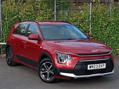 Używany Kia Niro 139 KM (102 kW) 2023 Czerwony SUV
