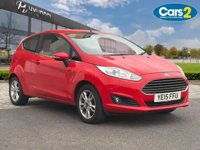 Used Ford Fiesta Zetec 82 HP (60 kW) 2015 Red Hatchback