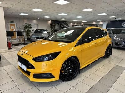 Used Ford Focus ST 2015 Yellow Hatchback