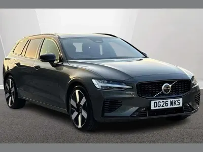Used Volvo V60 Ultra 449 HP (330 kW) 2026 Green Estate