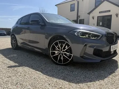 Käytetty BMW M135 Comfort Edition 2021 Harmaa Viistoperä