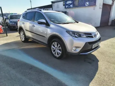 Usado Toyota RAV4 150 CV (110 kW) 2013 Plateado SUV