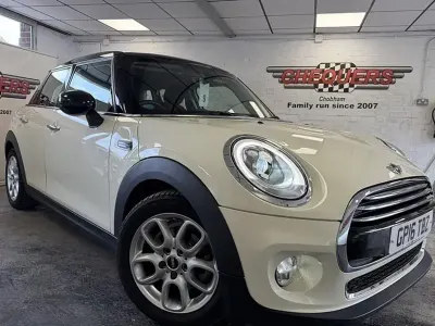 Used Mini Cooper Hatch 136 HP (100 kW) 2016 White Hatchback