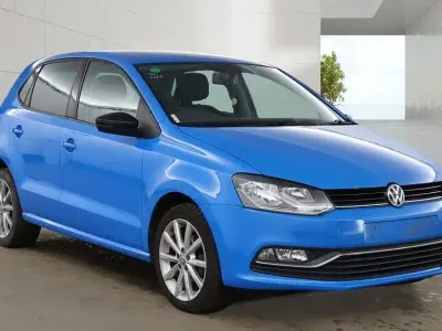 Used VW Polo Design 60 HP (44 kW) 2015 Blue Hatchback