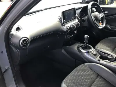 Used Nissan Juke N-Connecta 112 HP (82 kW) 2023 Grey SUV