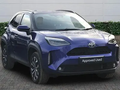 Used Toyota Yaris Hybrid Design 2026 Blue Estate