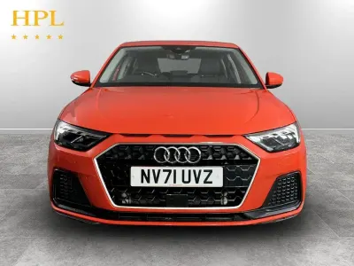Usado Audi A1 Sportback Sport 110 HP (80 kW) 2022 Vermelho Citadino