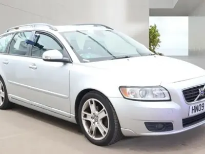 Usado Volvo V50 SE 2009 Plateado Familiar
