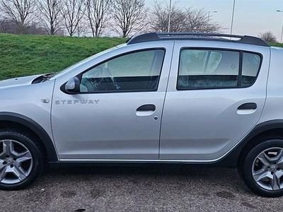Used Dacia Sandero Stepway Ambiance 90 HP (66 kW) 2018 Silver Hatchback