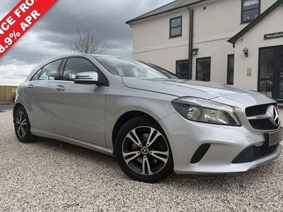 Used Mercedes A180 SE 122 HP (89 kW) 2018 Silver Hatchback