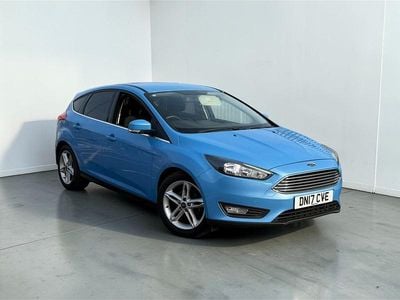 Used Ford Focus Zetec 125 HP (91 kW) 2017 Blue Hatchback